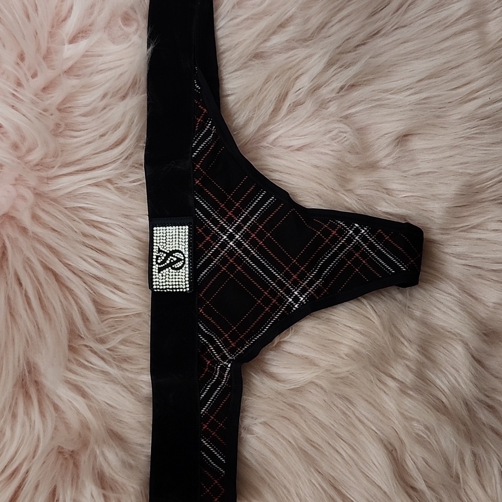 Brand New Victoria's Secret BLING LOGO LOW-WAISTED THONG-S